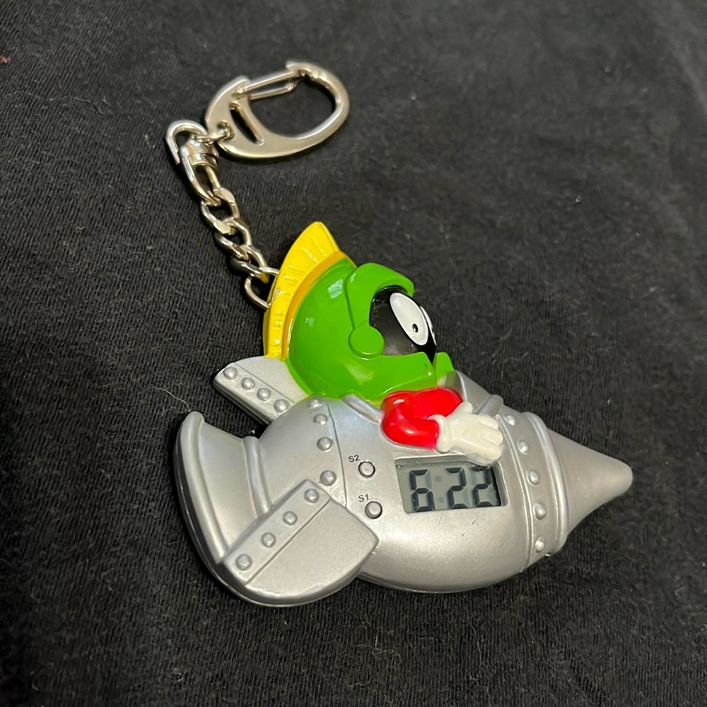 Vtg 1999 Marvin The Martian Rocket Keychain Clock